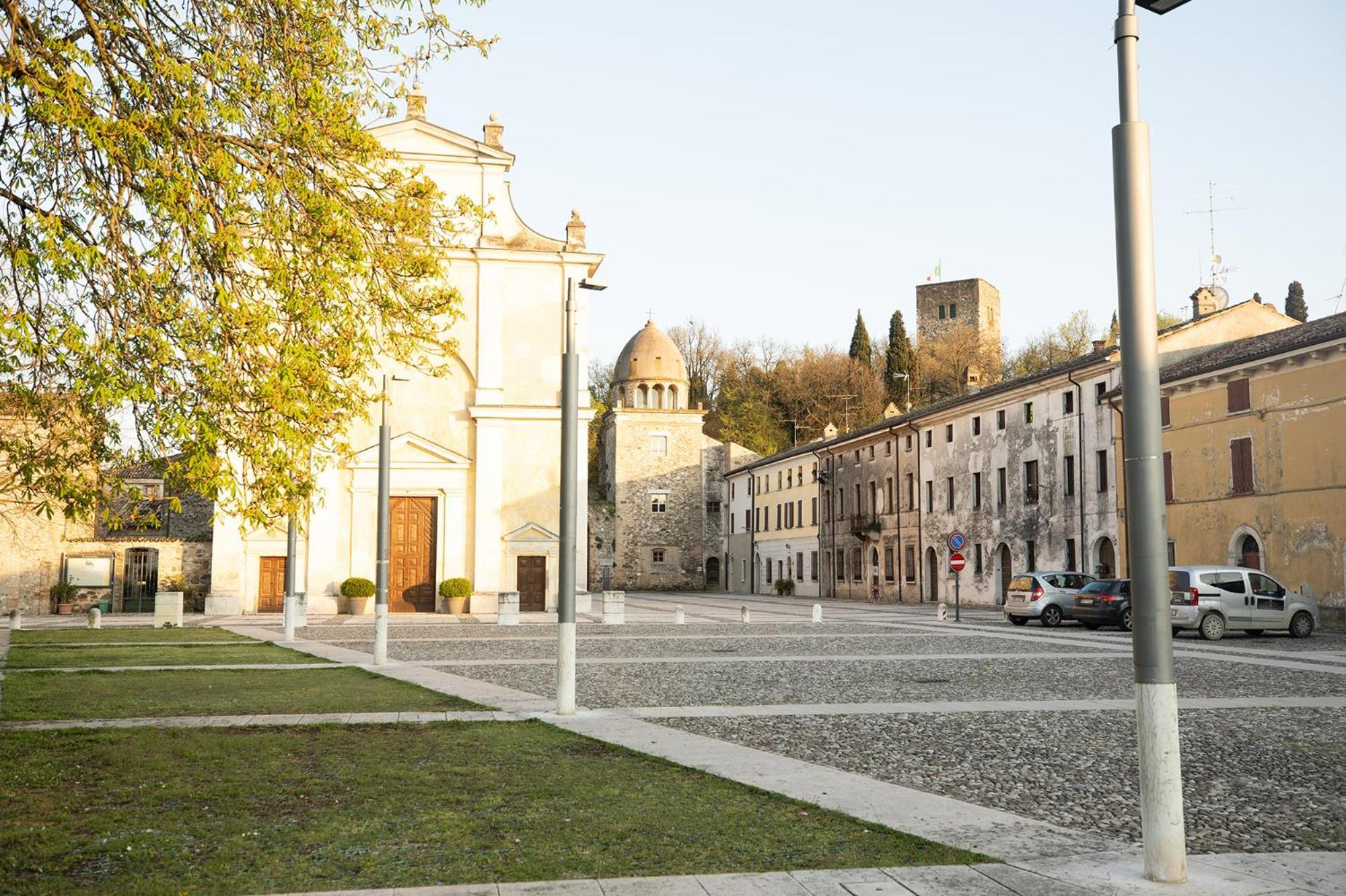 Relais La Rocca Solferino Acomodação com café da manhã Exterior foto