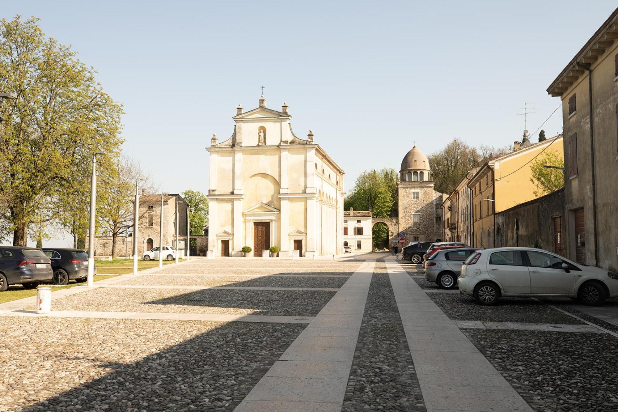 Relais La Rocca Solferino Acomodação com café da manhã Exterior foto
