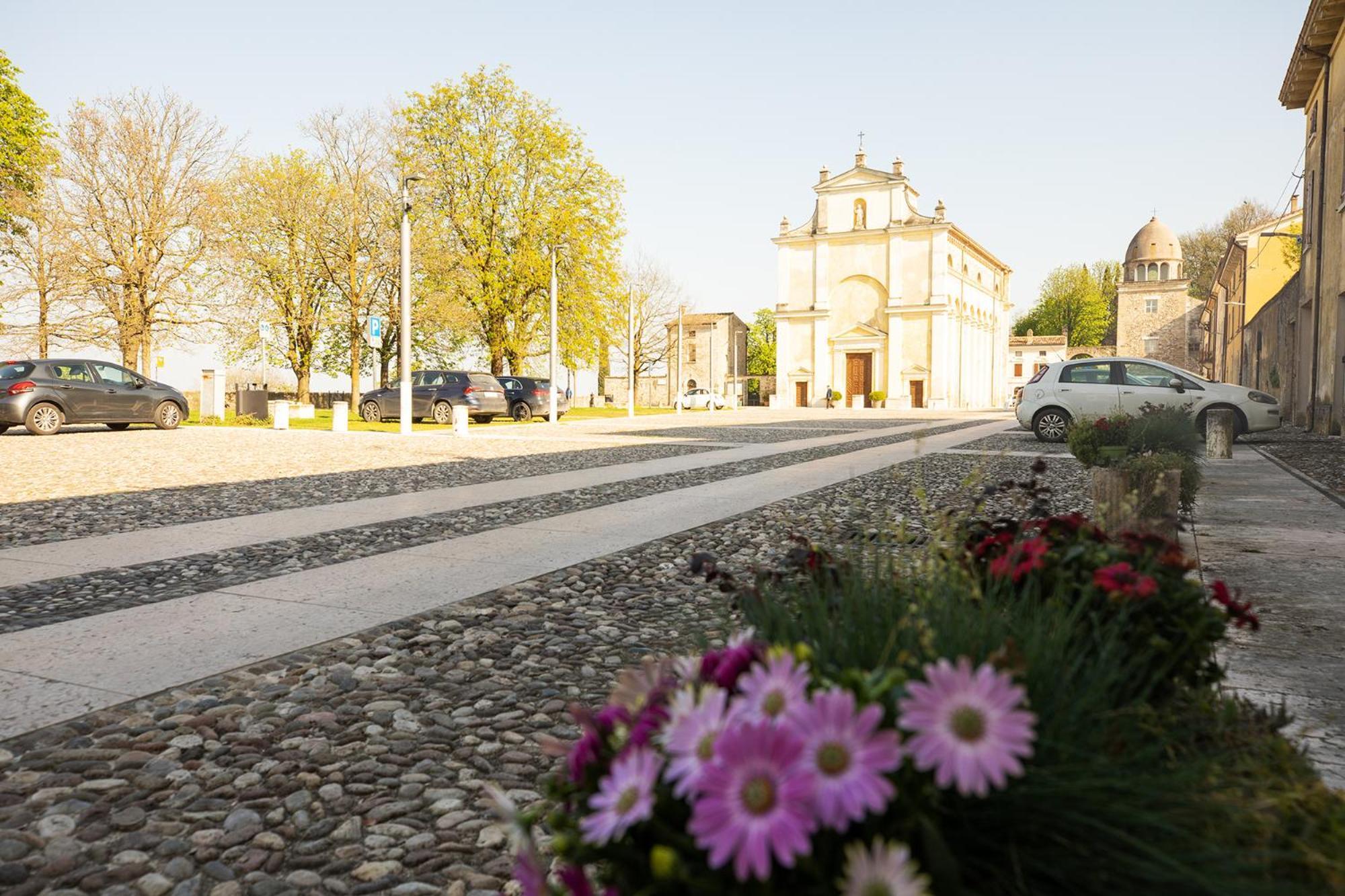Relais La Rocca Solferino Acomodação com café da manhã Exterior foto